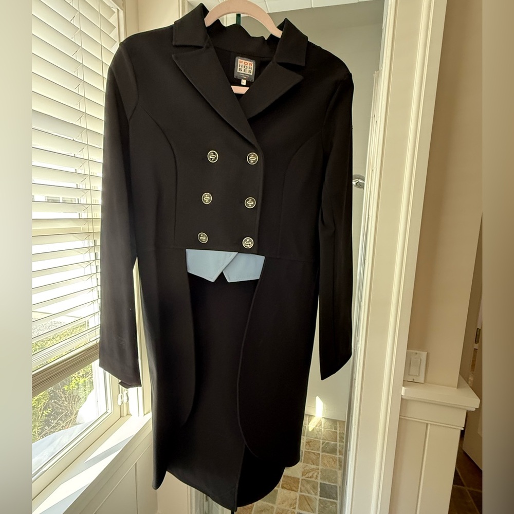 For Horses Women’s Jenni Shadbelly. Black w/ Blue Points. Size Large.Worn once.